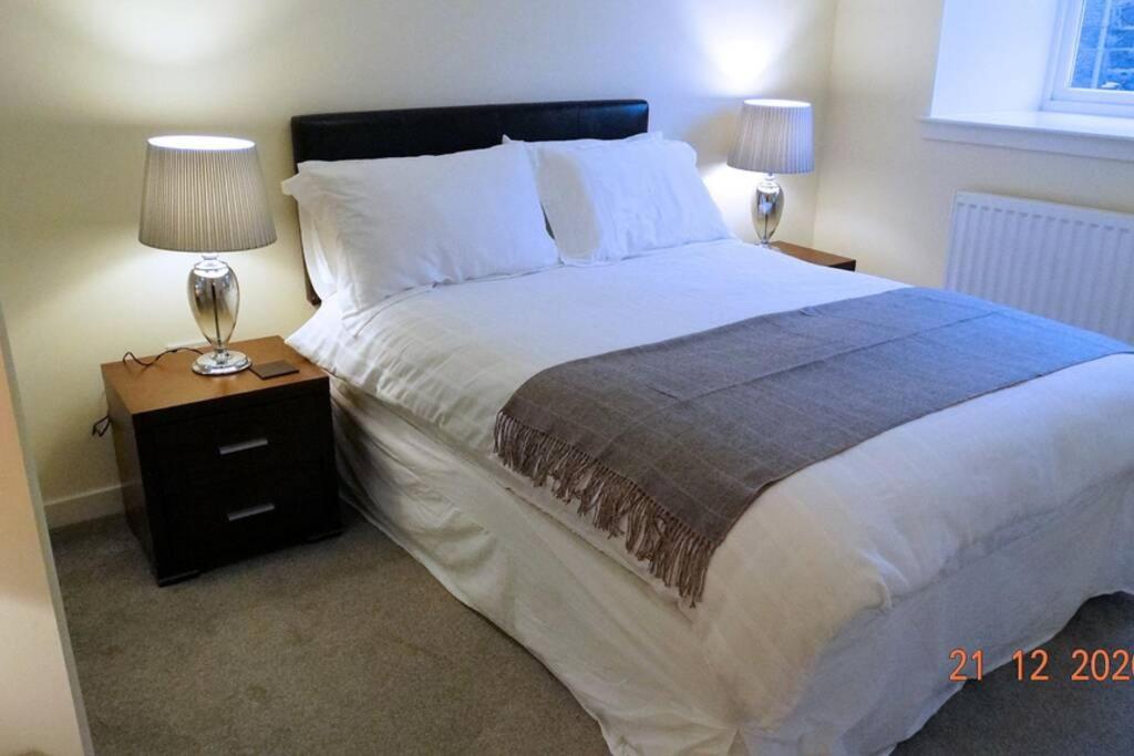 Aspire Grove, Executive Apartment. West End room 3