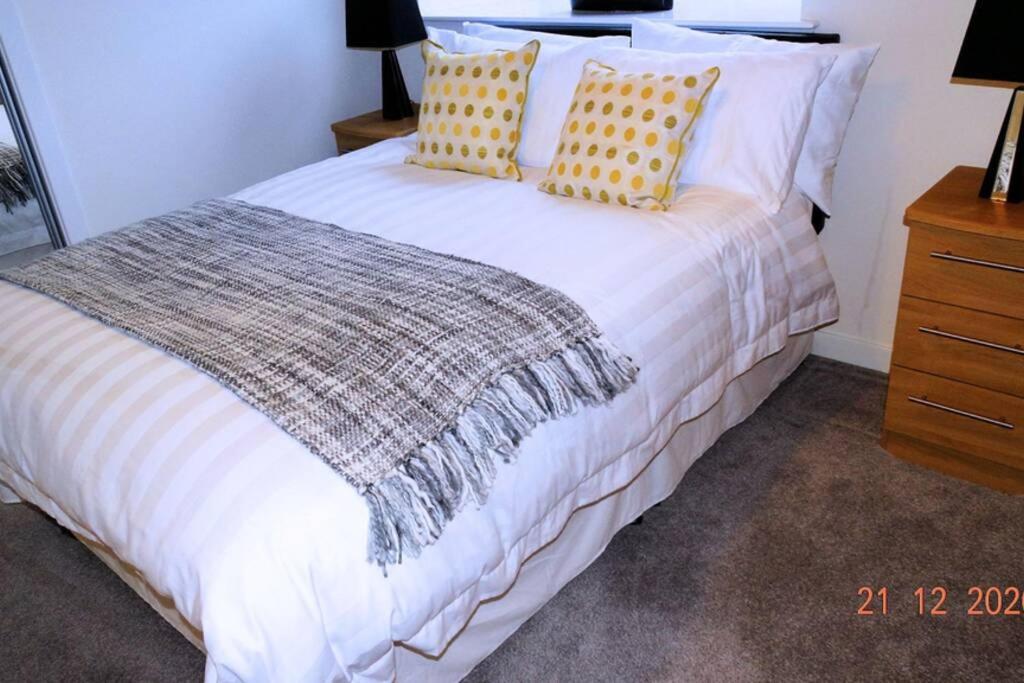 Aspire Grove, Executive Apartment. West End room 6